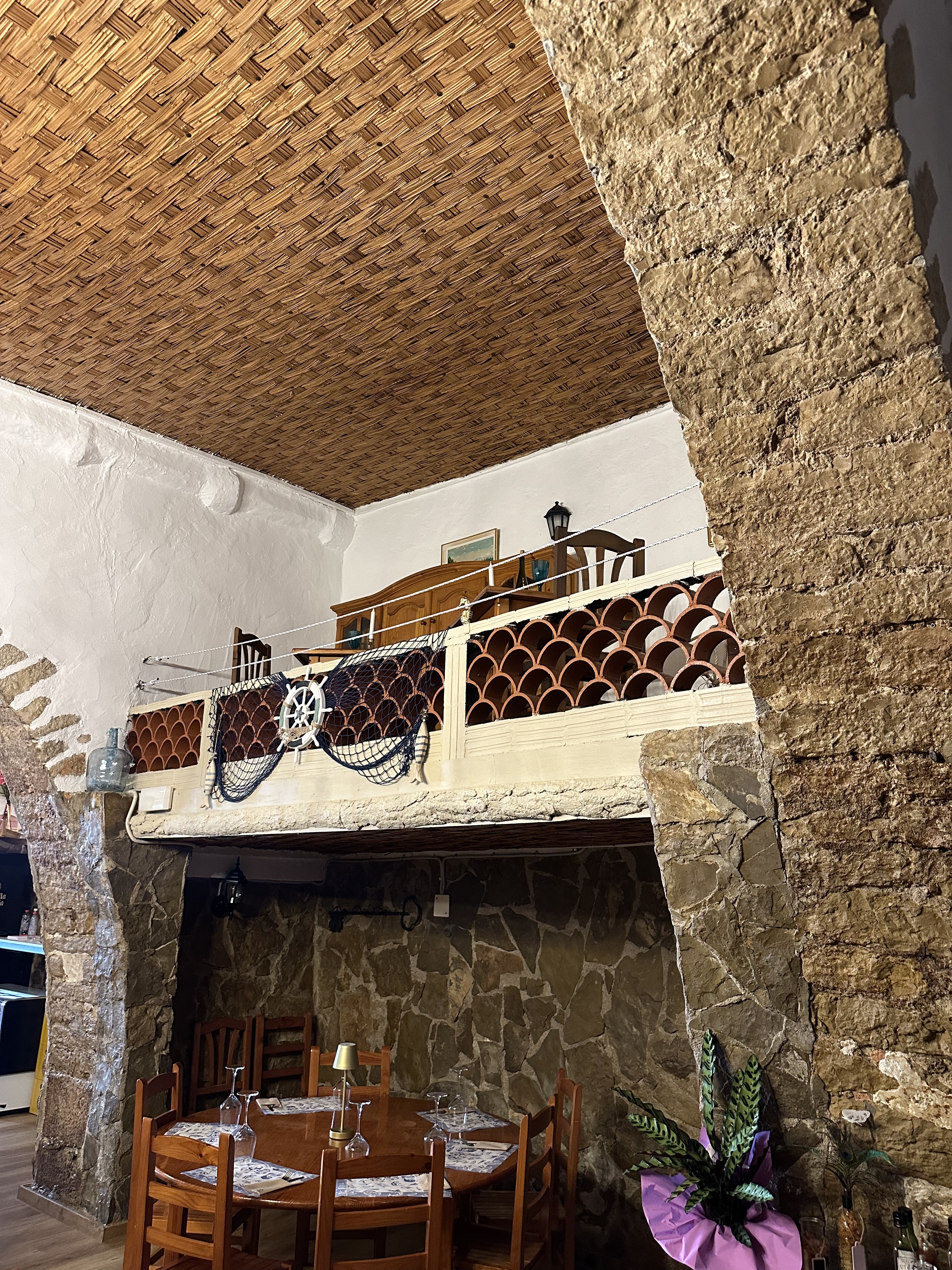 Restaurante Los Arcos — vista del local
