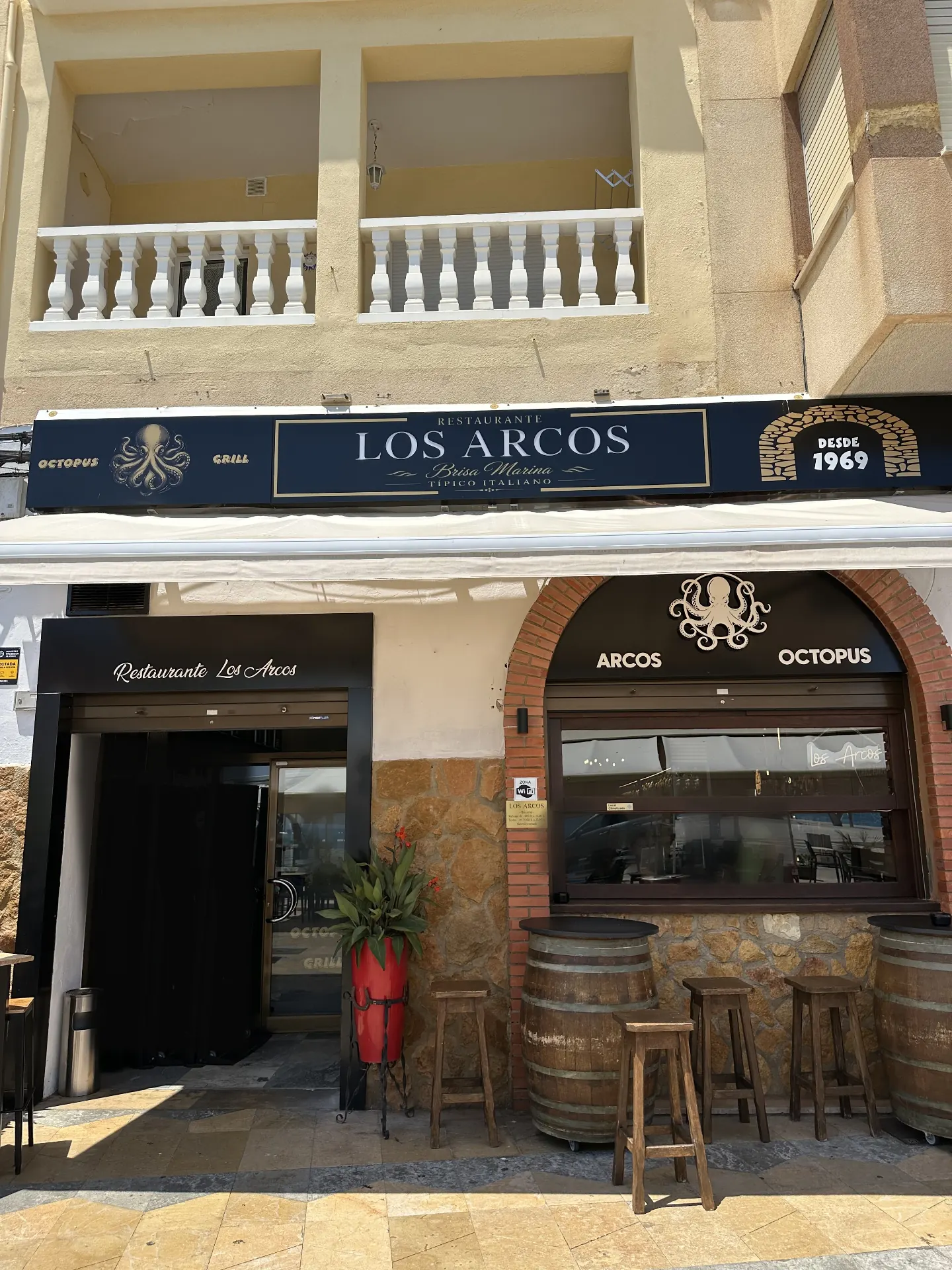 Fachada Restaurante Los Arcos Brisa Marina